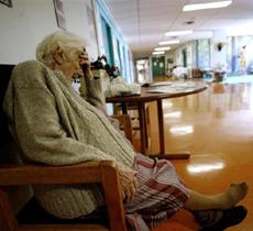 Vieux, seul et abandonné